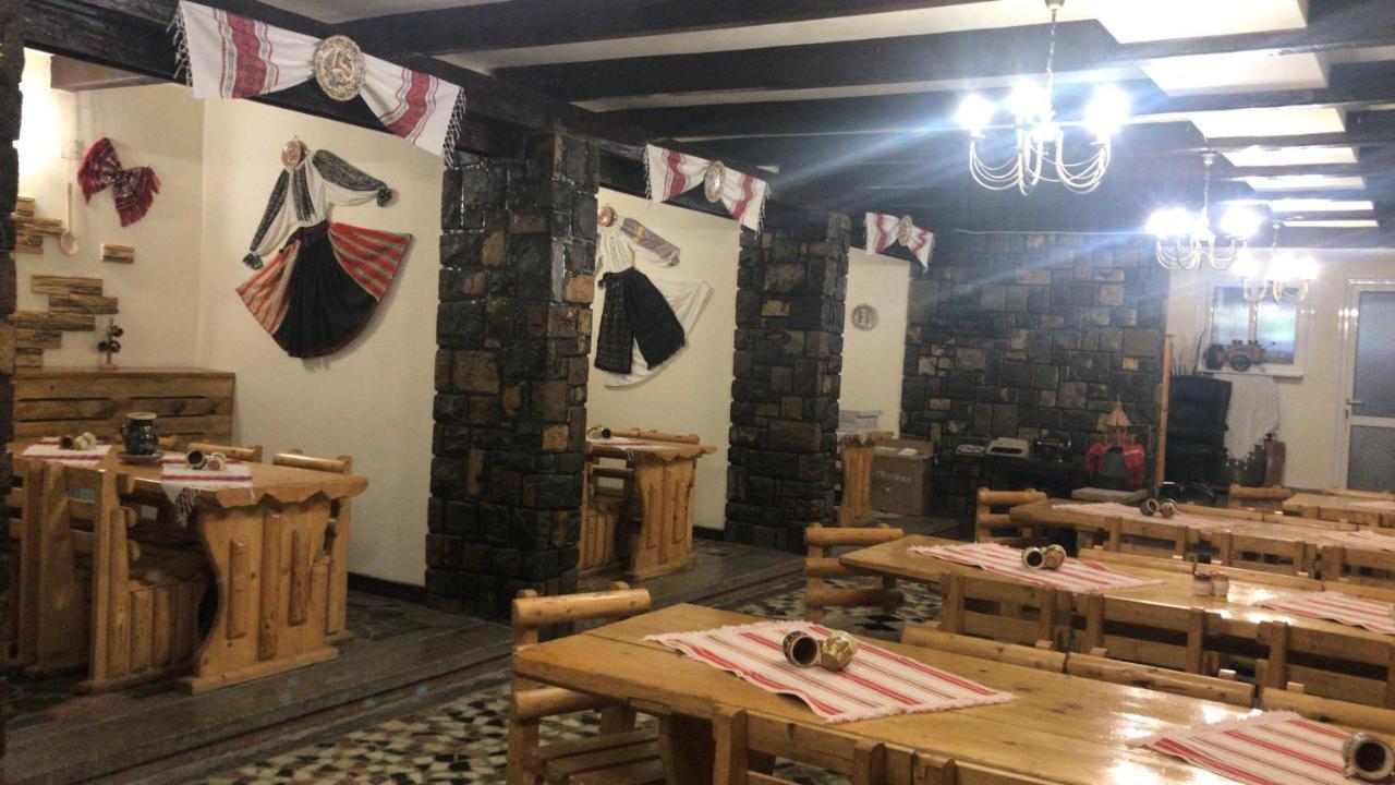 Hanul Izvorul Rece Sinaia Dış mekan fotoğraf