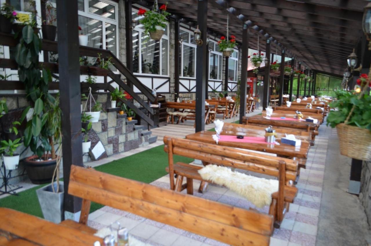 Hanul Izvorul Rece Sinaia Dış mekan fotoğraf