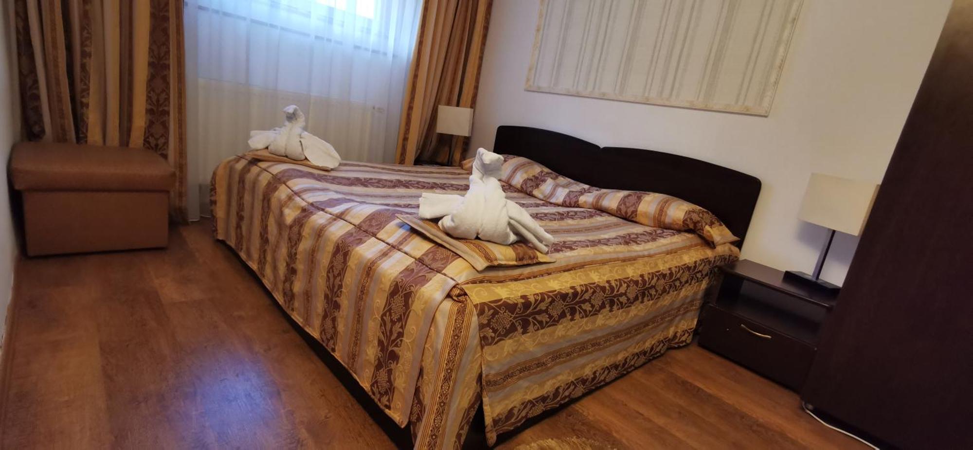 Hanul Izvorul Rece Sinaia Dış mekan fotoğraf