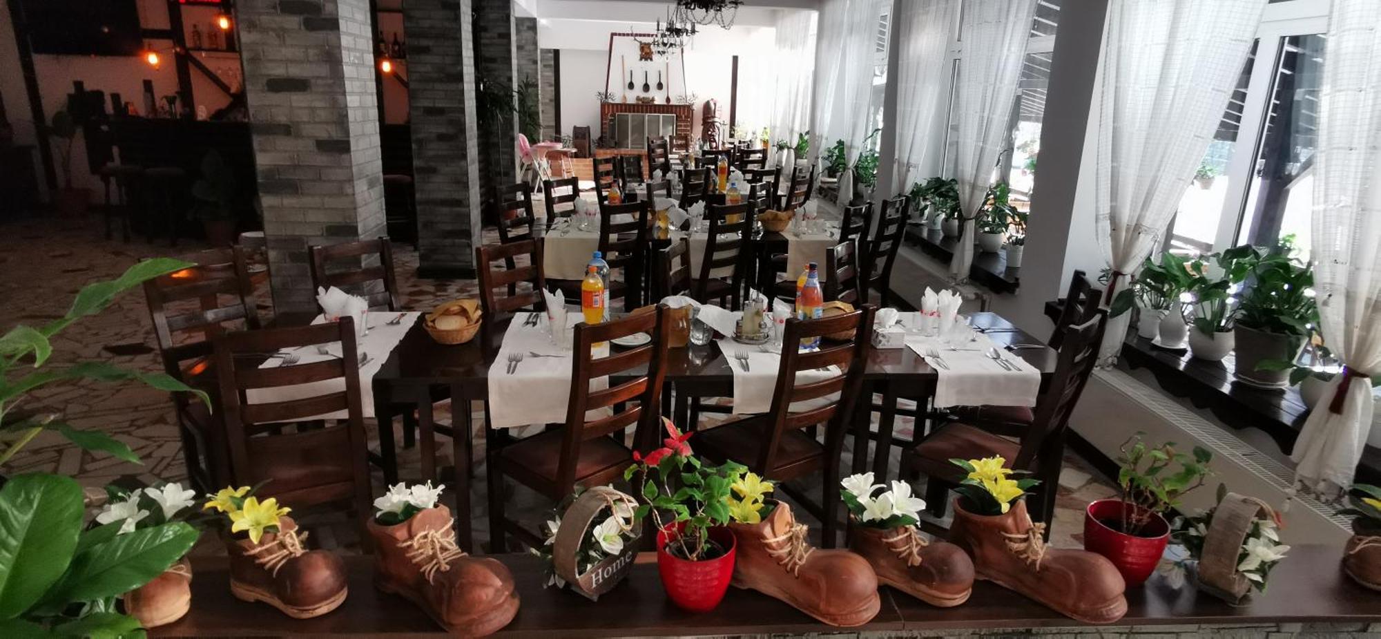 Hanul Izvorul Rece Sinaia Dış mekan fotoğraf