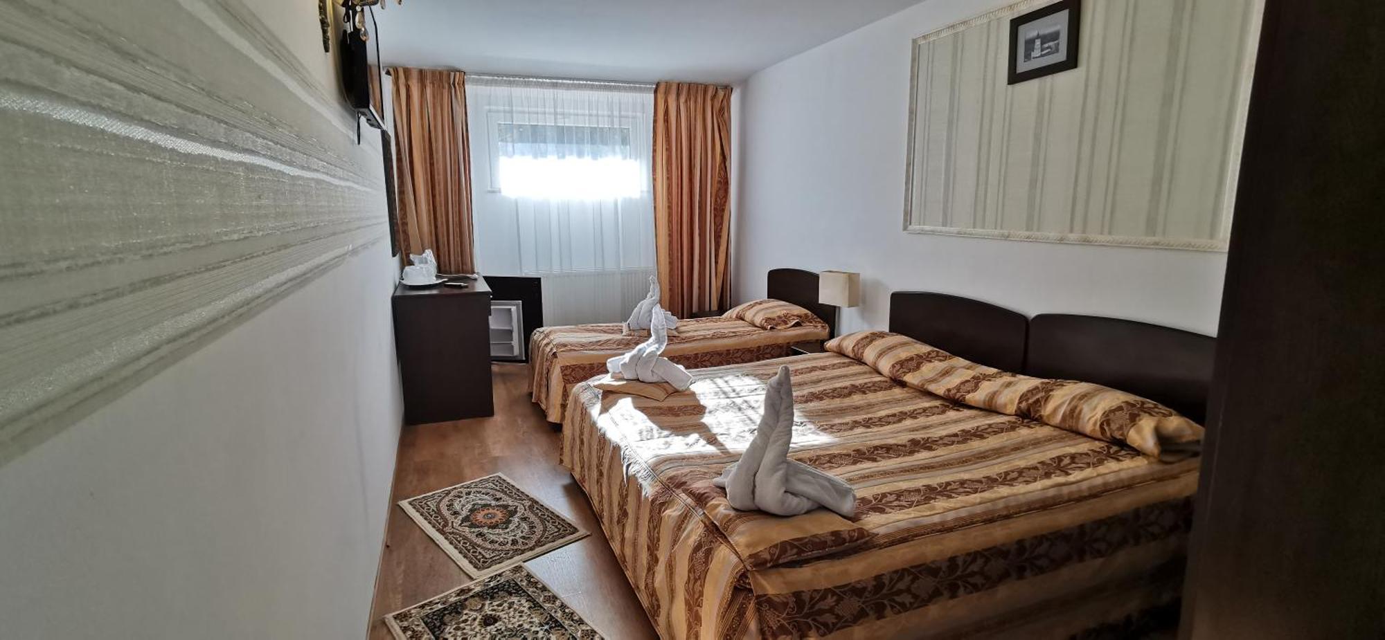 Hanul Izvorul Rece Sinaia Dış mekan fotoğraf