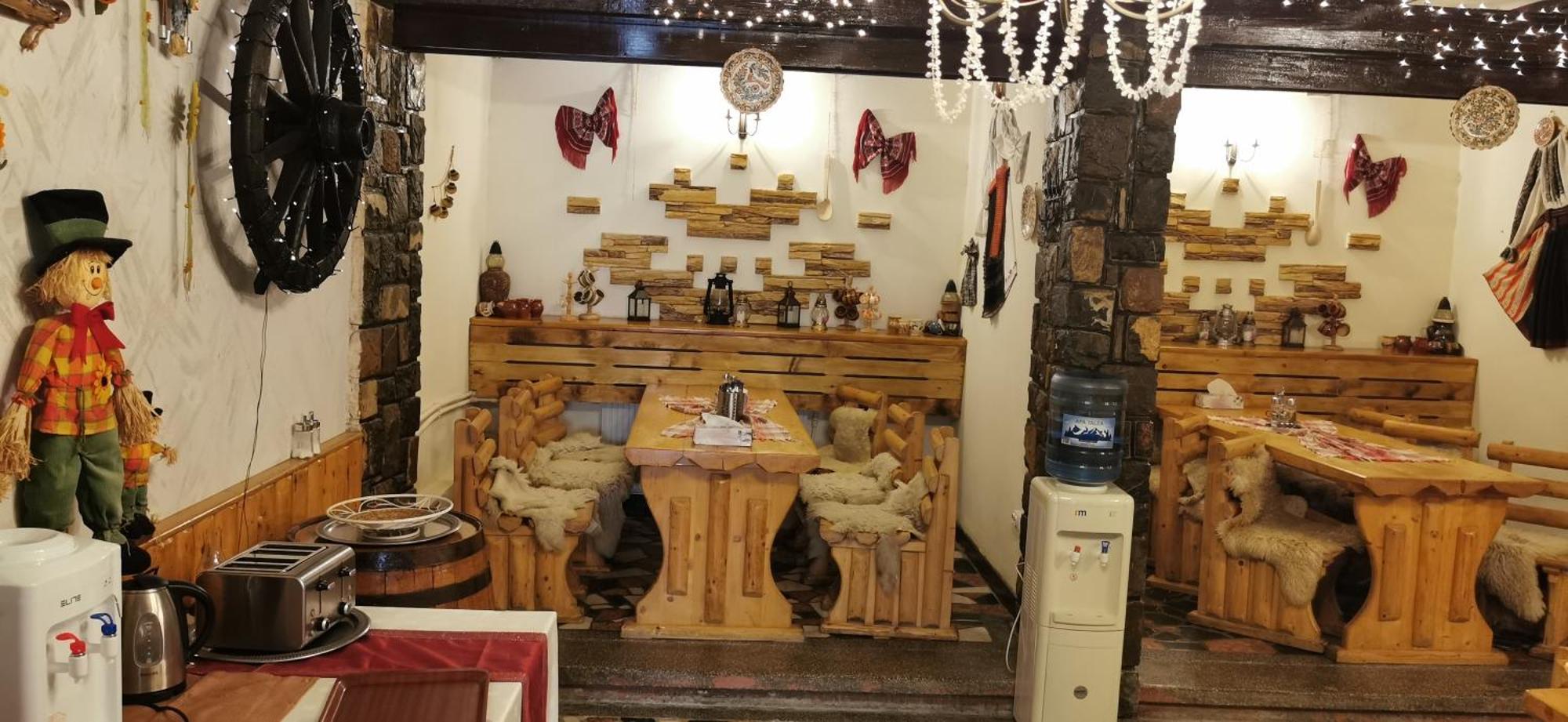 Hanul Izvorul Rece Sinaia Dış mekan fotoğraf